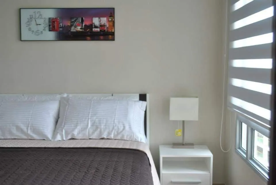 Henry'S Newport Condotel Pasay